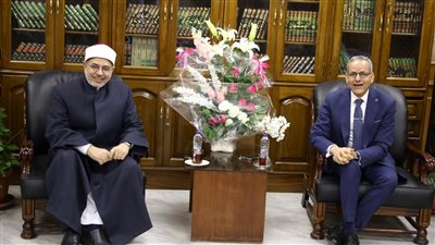 رئيس الرقابة النووية يشيد بجهود الأزهر في نشر قيم الوسطية