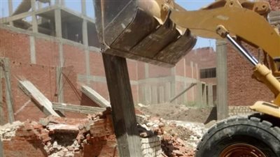 حملات مكثفة بحلوان ضمن الموجة ٢١ لإزالة مخالفات البناء على أرضي الدولة 
