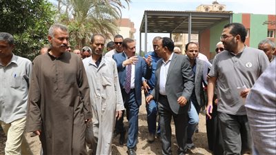 محافظ المنوفية  يواصل جولته بأشمون ويتفقد مشروعات 