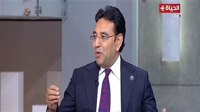 د. أيمن محسب ضيفًا على قناة القاهرة الإخبارية الليلة