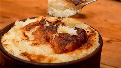 صينية رز بالدجاج والقشطة خطوة بخطوة 