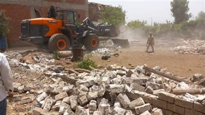 إزالة 8 حالة تعد على الأراضى الزراعية بالمحلة