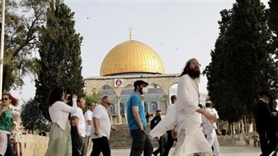 مئات الإسرائيليين ونواب من الليكود يقتحمون المسجد الأقصى