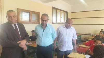 تحريز هواتف 8 طلاب حاولوا تصوير امتحانات الدراسات بسوهاج