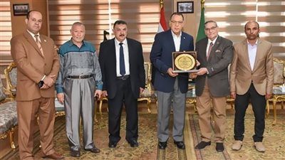 تفاصيل لقاء محافظ الشرقية والنقيب العام للمهن الاجتماعية