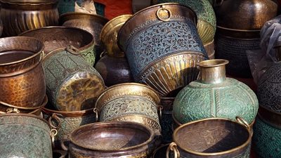 وصفات سحرية لتنظيف النحاس| أغربها الكاتشب