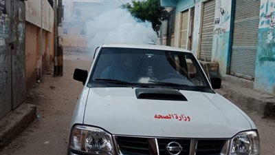 صحة الشرقية تكافح البعوض والحشرات الطائرة بأجهزة الضباب 