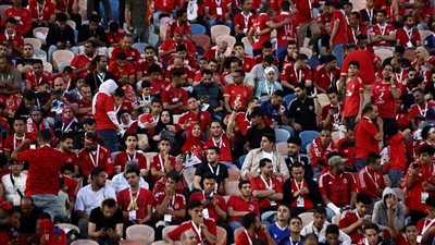 جماهير الأهلي في مدرجات ستاد القاهرة قبل مواجهة الترجي(صور)
