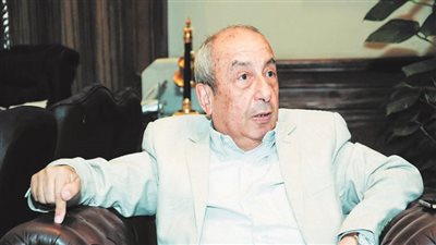 نقيب المهندسين يراوغ الجمعية العمومية لسحب الثقة