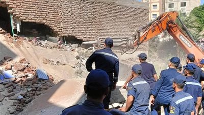 تفاصيل إصابة سيدة في انهيار منزل بأسوان