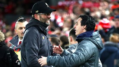 أستون فيلا يجدد عقد مدربه إيمري 