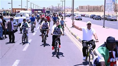 انطلاق ماراثون الدراجات الهوائية والجري من شاطىء ميريت بالغردقة
