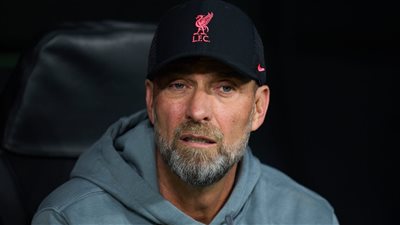 أزمة خط الوسط صداع في رأس كلوب 