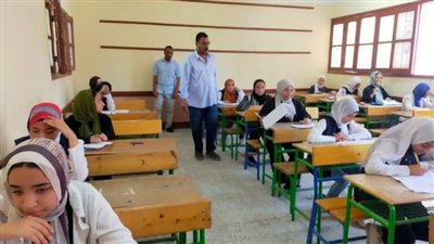 انتظام أعمال امتحانات الشهادة الإعدادية بإدارة قنا التعليمية 