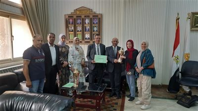 جامعة الزقازيق تكرم الفائزين بمسابقة معرض الفنون التشكيلية