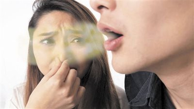 أسباب الرائحة الكريهة فى الفم