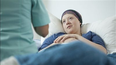 7 أعراض مفاجئة للسرطان تجبرك على زيارة الطبيب فورًا.. ألم الأذن أبرزها