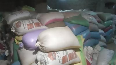 ضبط 325 طن قمح بأسيوط قبل بيعها فى السوق السوداء