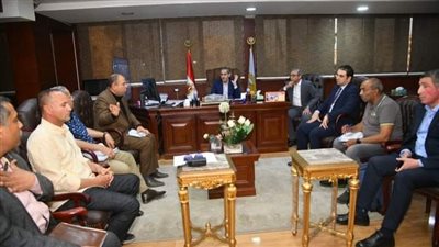 محافظ الغربية يعقد اجتماعًا لمناقشة مشروعات تطوير المحلة 