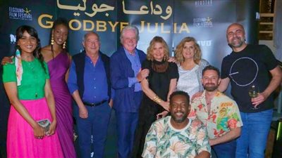 حسين فهمي يهنئ صناع الفيلم السوداني 