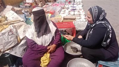 بائعات الريف: سيدات فى أثواب الرجال