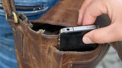 حبس المتهم بسرقة الهواتف المحمولة فى الموسكى