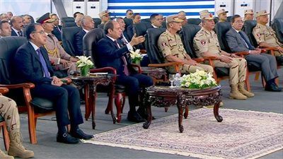 السيسي يشاهد فيلمًا تسجيليًا بعنوان 