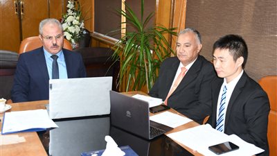  اجتماع مشترك  بين جامعة قناة السويس وجامعة بكين للغات والثقافة