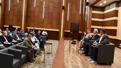 محافظ جنوب سيناء يتابع الموقف المالي لمشروعات الخطة الاستثمارية