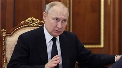 بوتين يستعرض خريطة نادرة تثبت عدم وجود أوكرانيا في تاريخ البشرية (شاهد) 