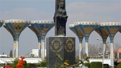 تخرج دفعة جديدة من منتسبي جامعة القناة بدورة صناع القرار