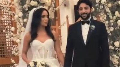 زوجة نجل ماجد الكدواني تواكب الموضة وتشعل السوشيال ميديا