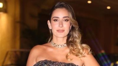 أمينة خليل تسحب البساط من نجمات هوليوود في مهرجان كان السينمائي
