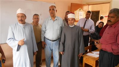  رئيس منطقة سوهاج الأزهرية يتفقد كنترول تصحيح الشهادة الإبتدائية 