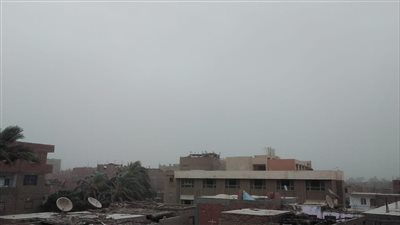 لليوم الثاني.. الطقس السيء يضرب محافظة سوهاج والأتربة والرمال تحجب الرؤية