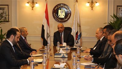 وزير قطاع الأعمال و 