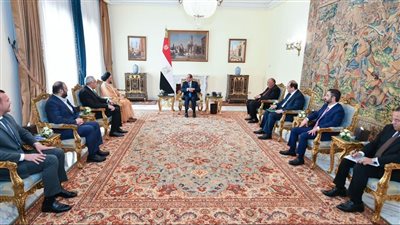 الرئيس السيسي يؤكد الاعتزاز بعمق العلاقات الأخوية  بين مصر والعراق 