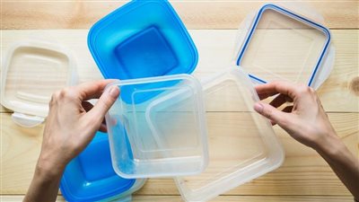 3 وصفات تخلصك من الخدوش الموجودة على علب البلاستيك|أعيدي بريقها من جديد