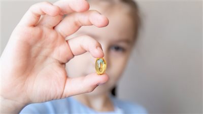 فيتامين D يمنع الإصابة بمشكلات عقلية لدى الأطفال