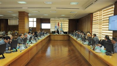 رئيس جامعة كفر الشيخ يشيد بجهود القيادة السياسية في توفير الخدمات للمواطنين