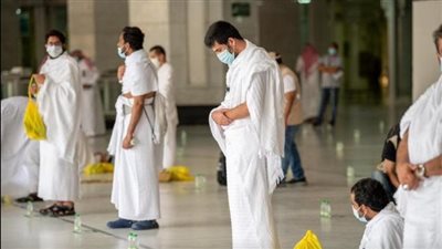 حكم إزالة المحرم الزوائد الجلدية من جسده