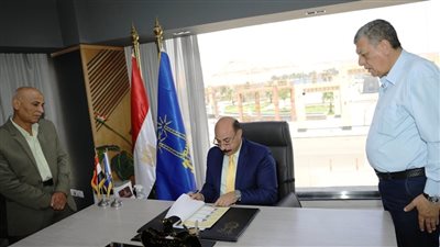 محافظ أسوان يعتمد نتيجة الشهادة الإعدادية بنسبة نجاح 75.83 % 