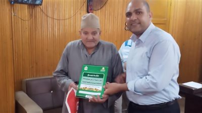 تسيلم 7 عقود تقنين أراضي أملاك الدولة للمستفيدين بكفرالشيخ