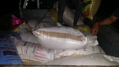 ضبط 65 طن قمح قبل بيعها في السوق السوداء بكفر الشيخ