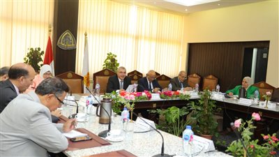 اجتماع لجنة المكتبات بجامعة الزقازيق لبحث آليات سير العمل المقترحة