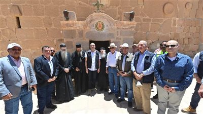 وزير الإسكان ومحافظ جنوب سيناء يزوران دير سانت كاترين لمتابعة أعمال تطوير وادى الدير