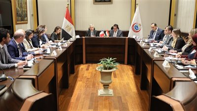 مصر تدرس الاستفادة من التجربة الفرنسية في التأمين الصحي الشامل