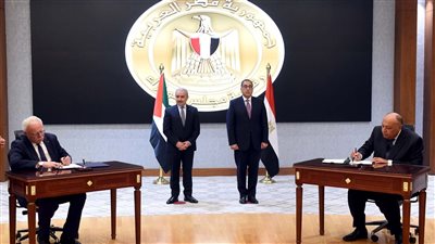  توقيع عدد من الوثائق بين مصر وفلسطين خلال مباحثات موسعة بين الجانبين