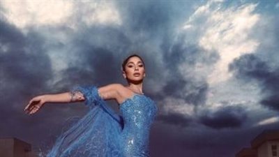 دينا الشربيني تطل بالكورسية والألماس يزيد من أناقتها