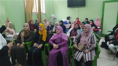 أندية الفتاة والمرأة: ندوات للتوعية الأسرية بمراكز الشباب في المحافظات